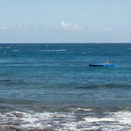 Edificio Golden アパート